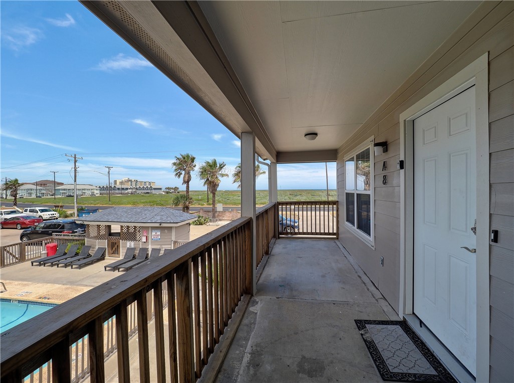 15225 Leeward Dr 8-A
