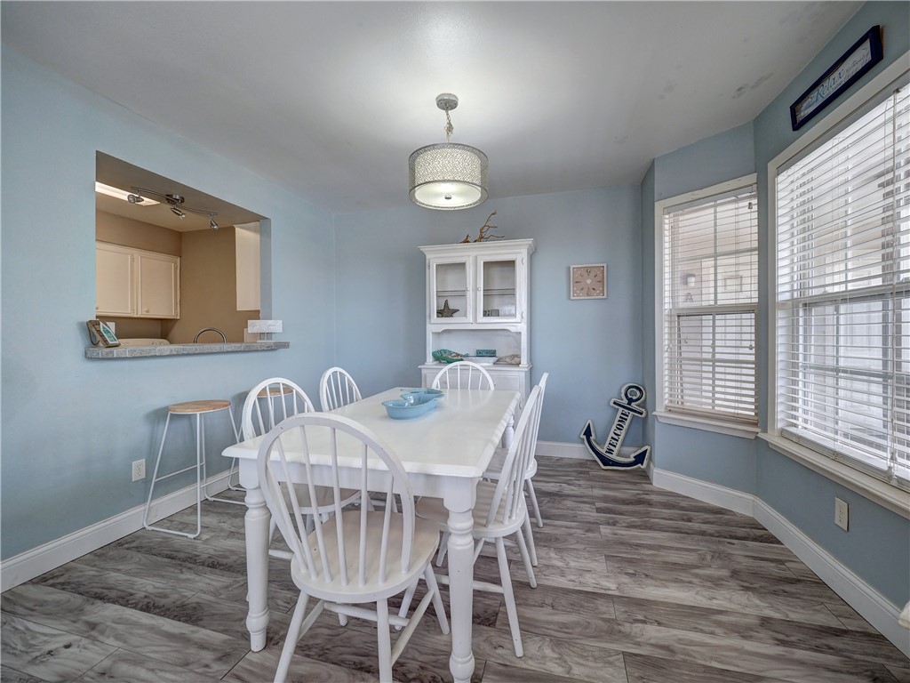 15225 Leeward Dr 8-A