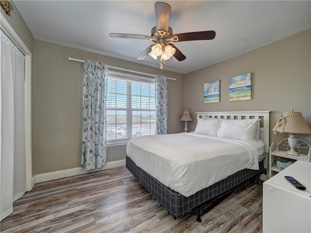 15225 Leeward Dr 8-A
