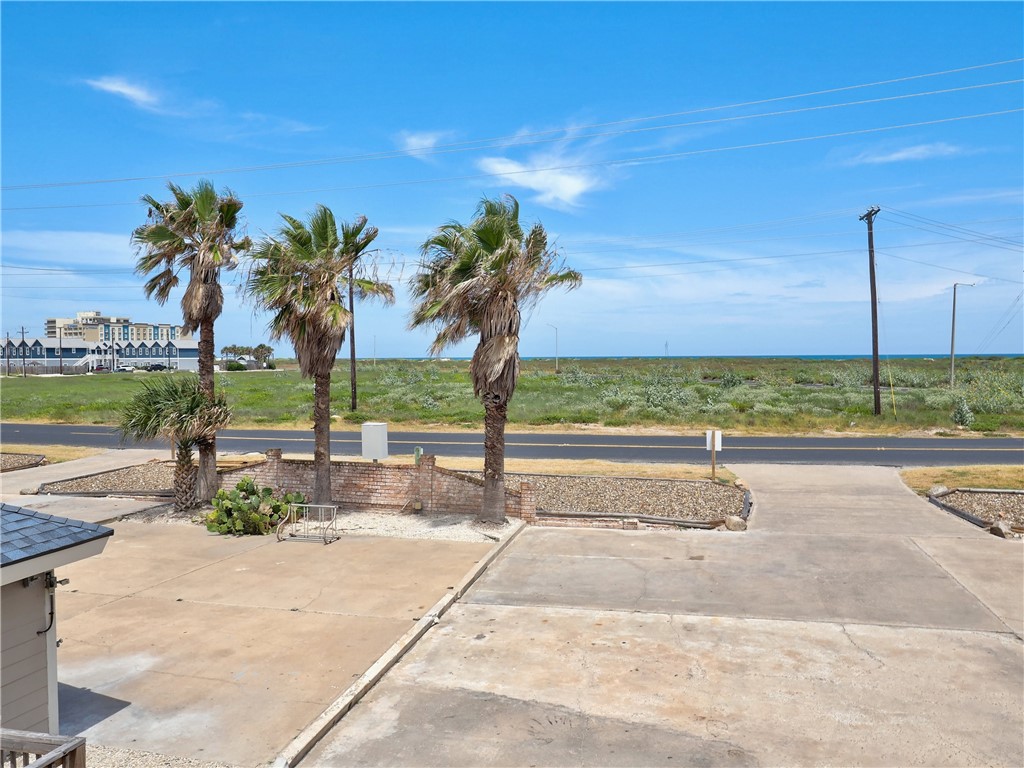 15225 Leeward Dr 8-A