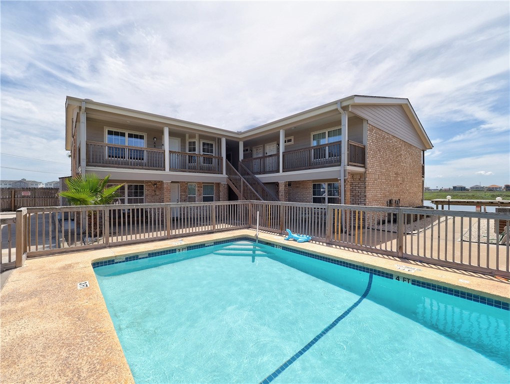 15225 Leeward Dr 8-A