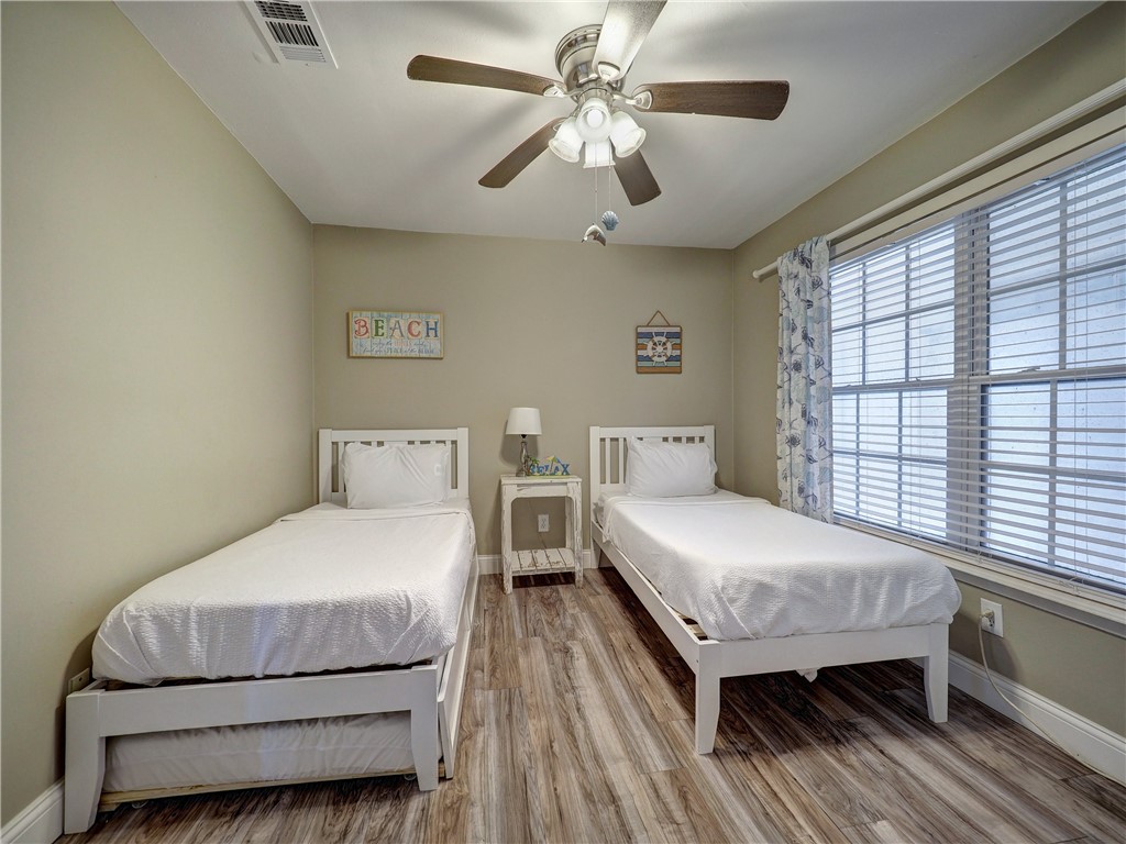 15225 Leeward Dr 8-A