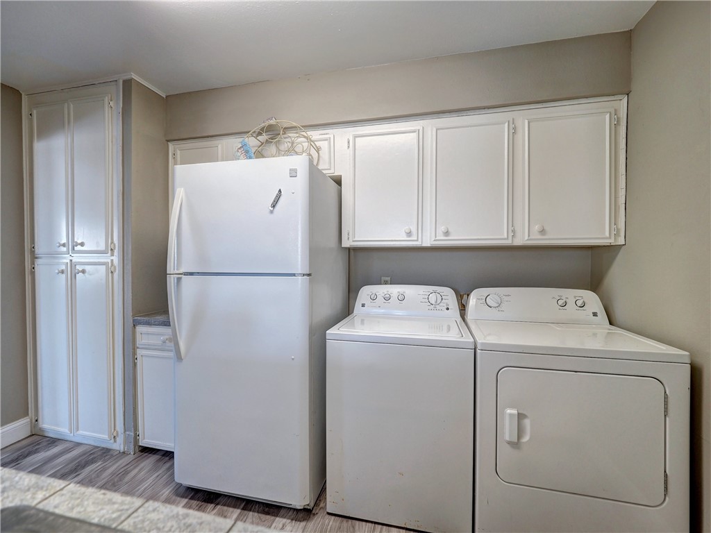 15225 Leeward Dr 8-A
