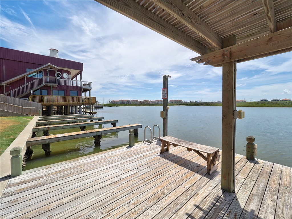 15225 Leeward Dr 8-A
