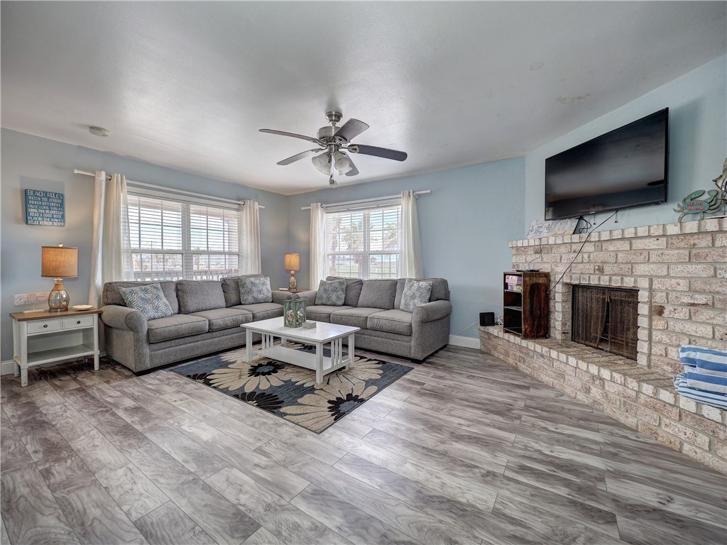 15225 Leeward Dr 8-A