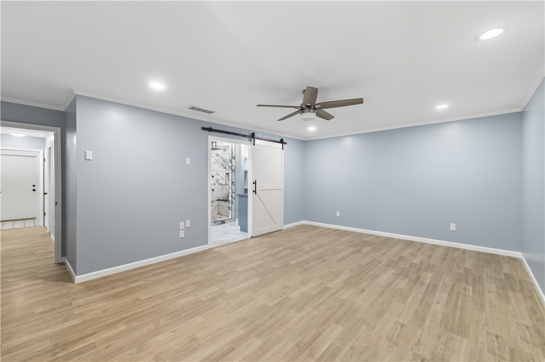 6710 Deerwood Dr