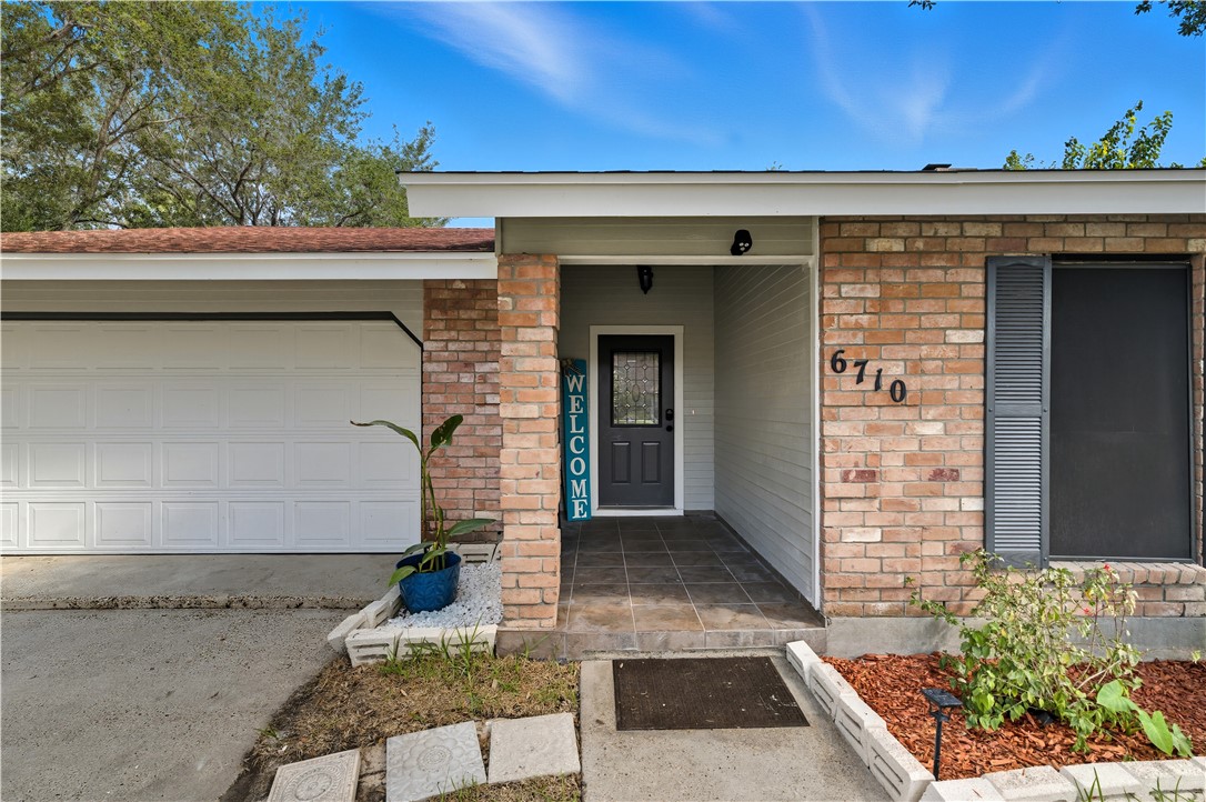 6710 Deerwood Dr