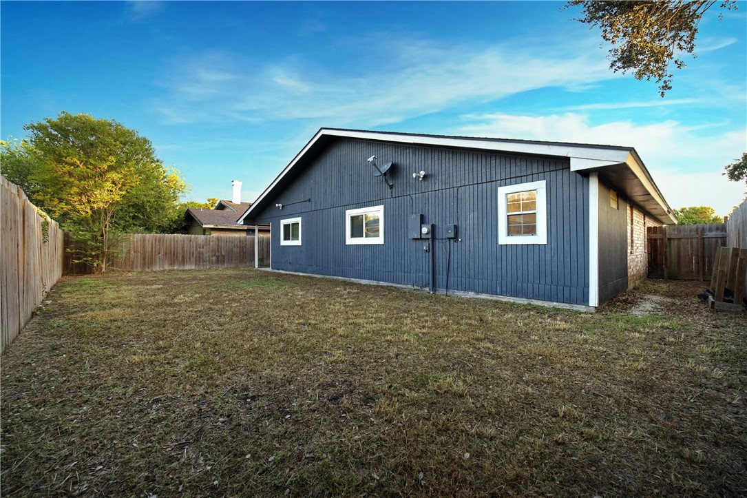 7457 Convair Dr