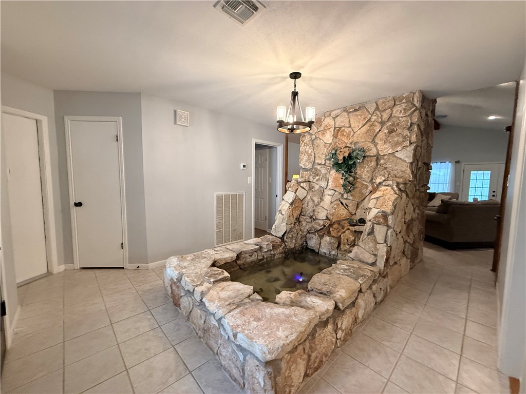 5921 Knotty Oaks