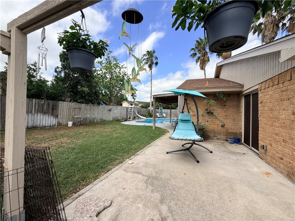 5921 Knotty Oaks