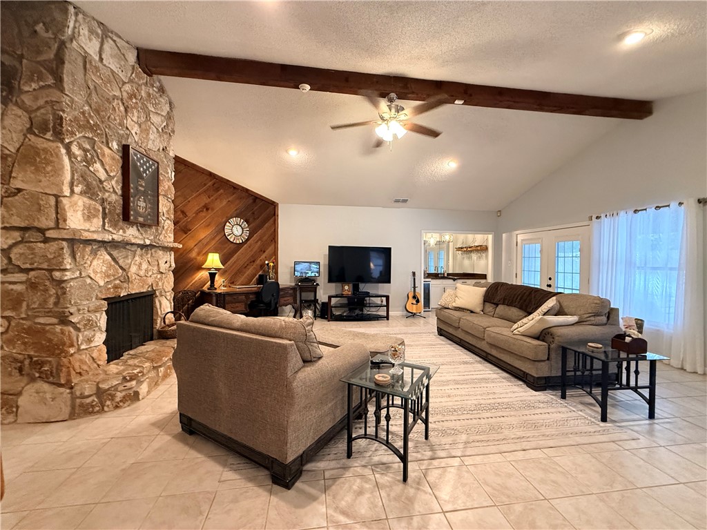 5921 Knotty Oaks