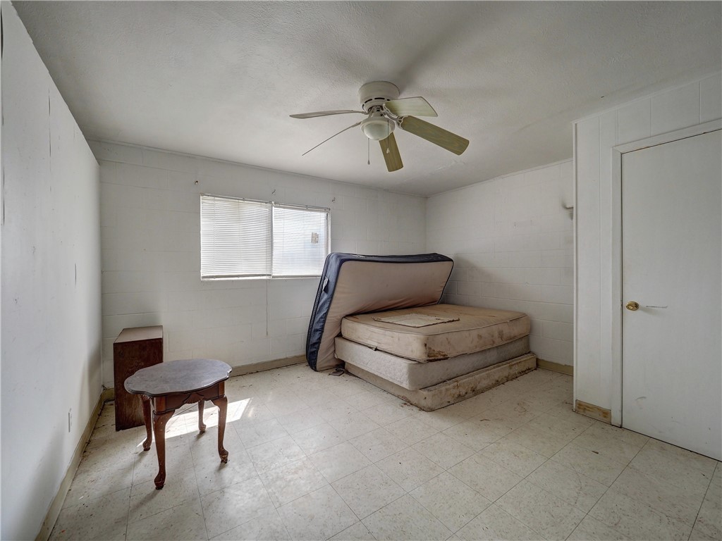 628 W Mesquite Ave