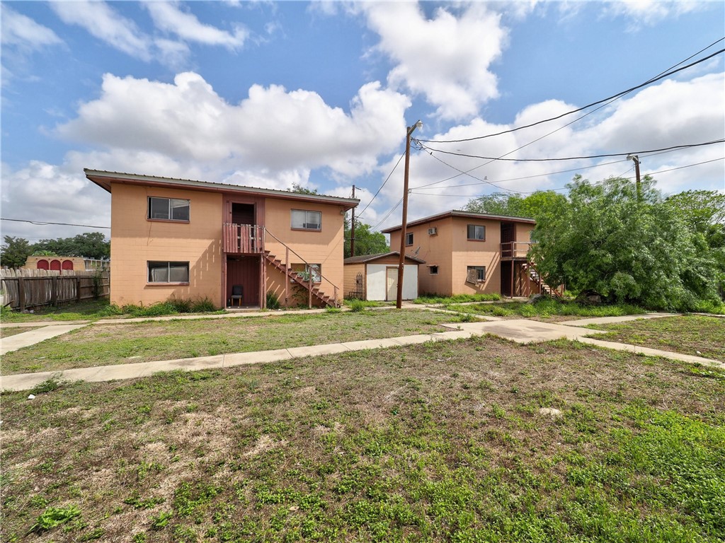 628 W Mesquite Ave