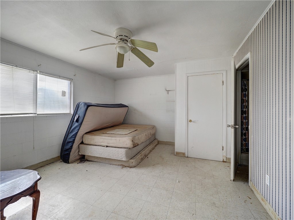 628 W Mesquite Ave