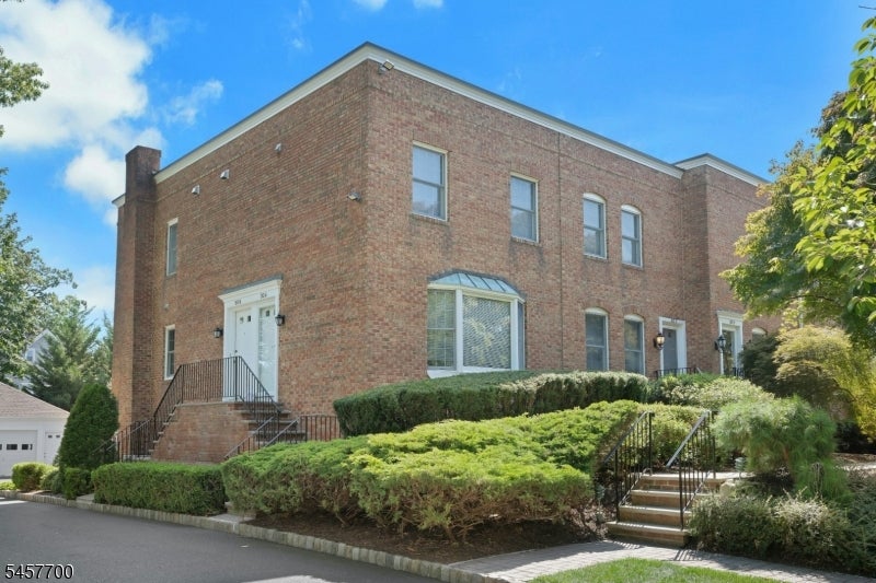30 Elm St BLDG 30 #30C