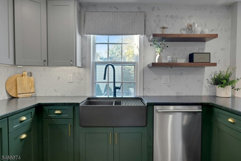 70 Lafayette Ave