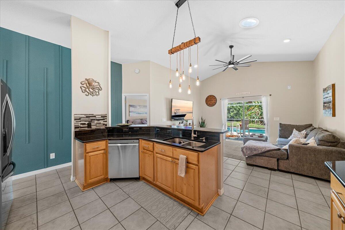 1869 Sun Gazer Drive