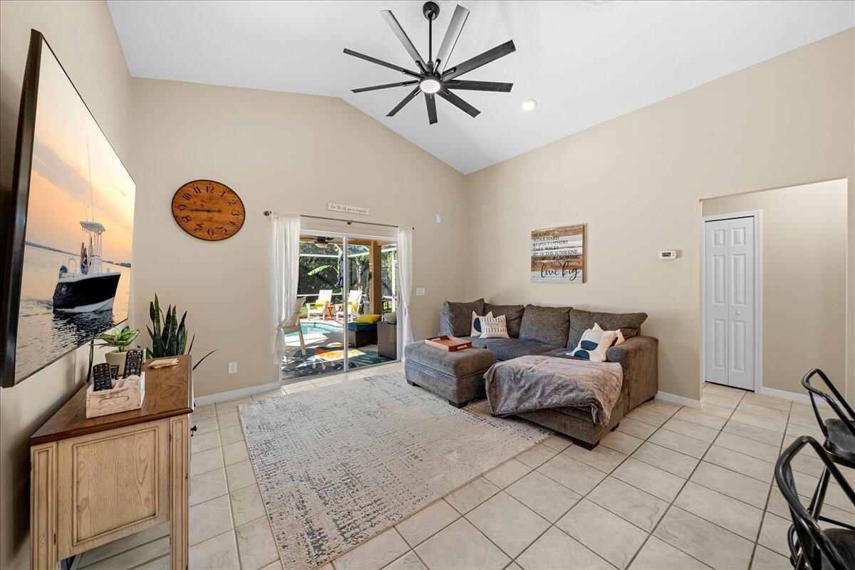 1869 Sun Gazer Drive