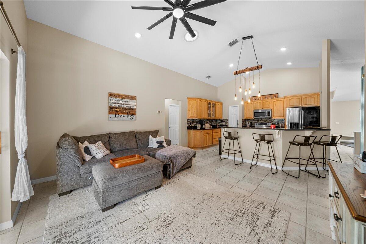 1869 Sun Gazer Drive