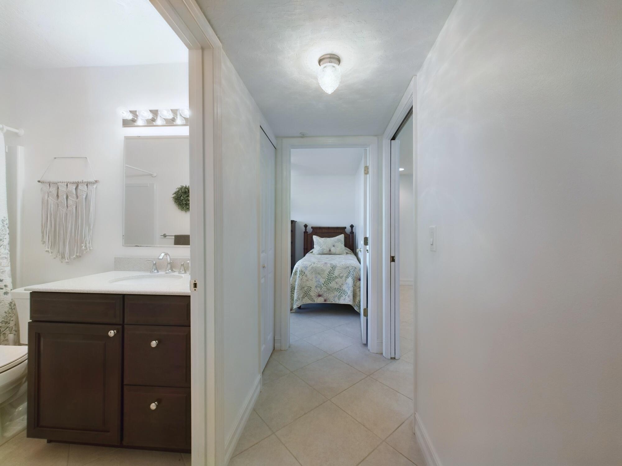 7667 N Wickham Road, 1308