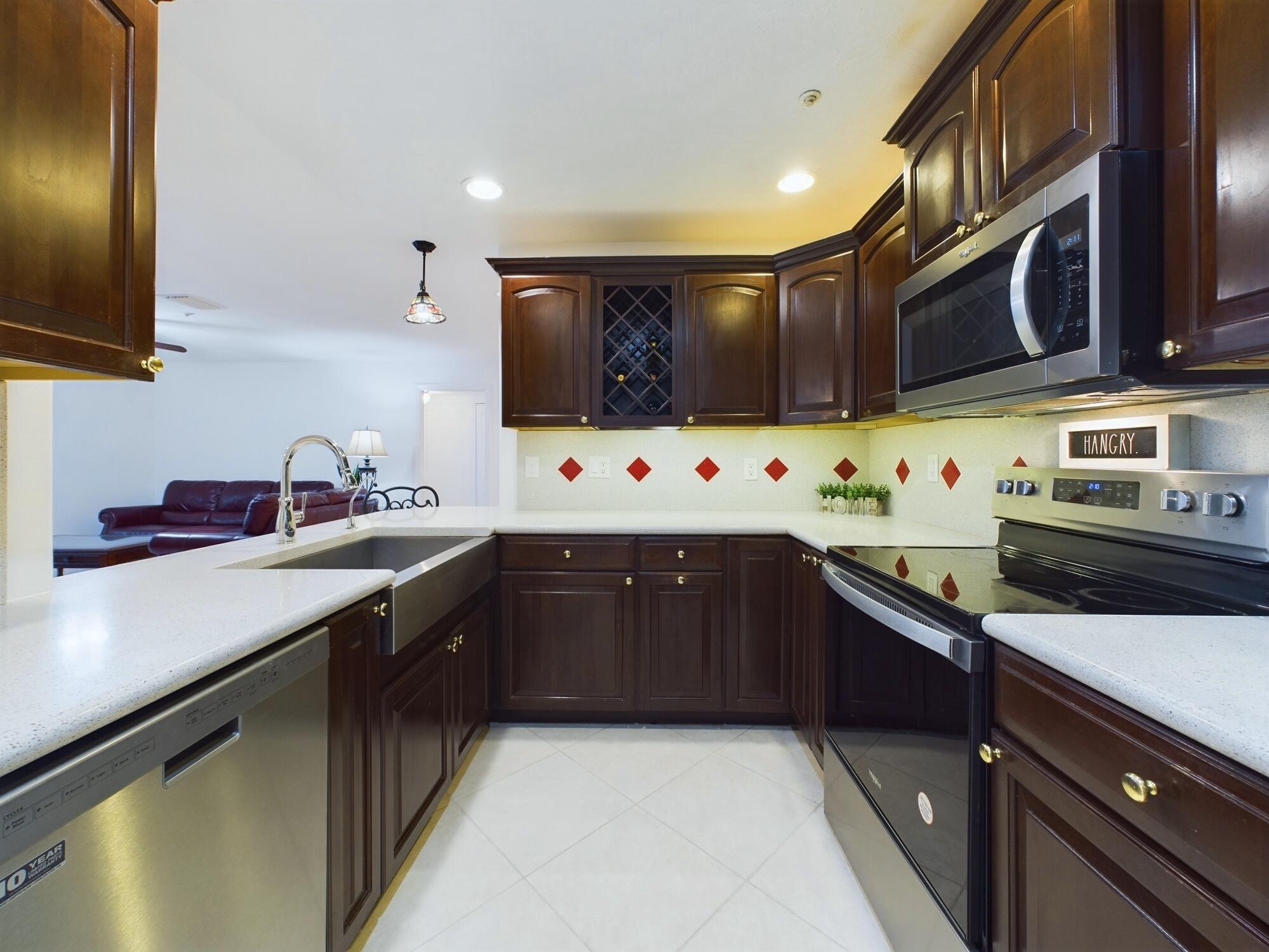 7667 N Wickham Road, 1308