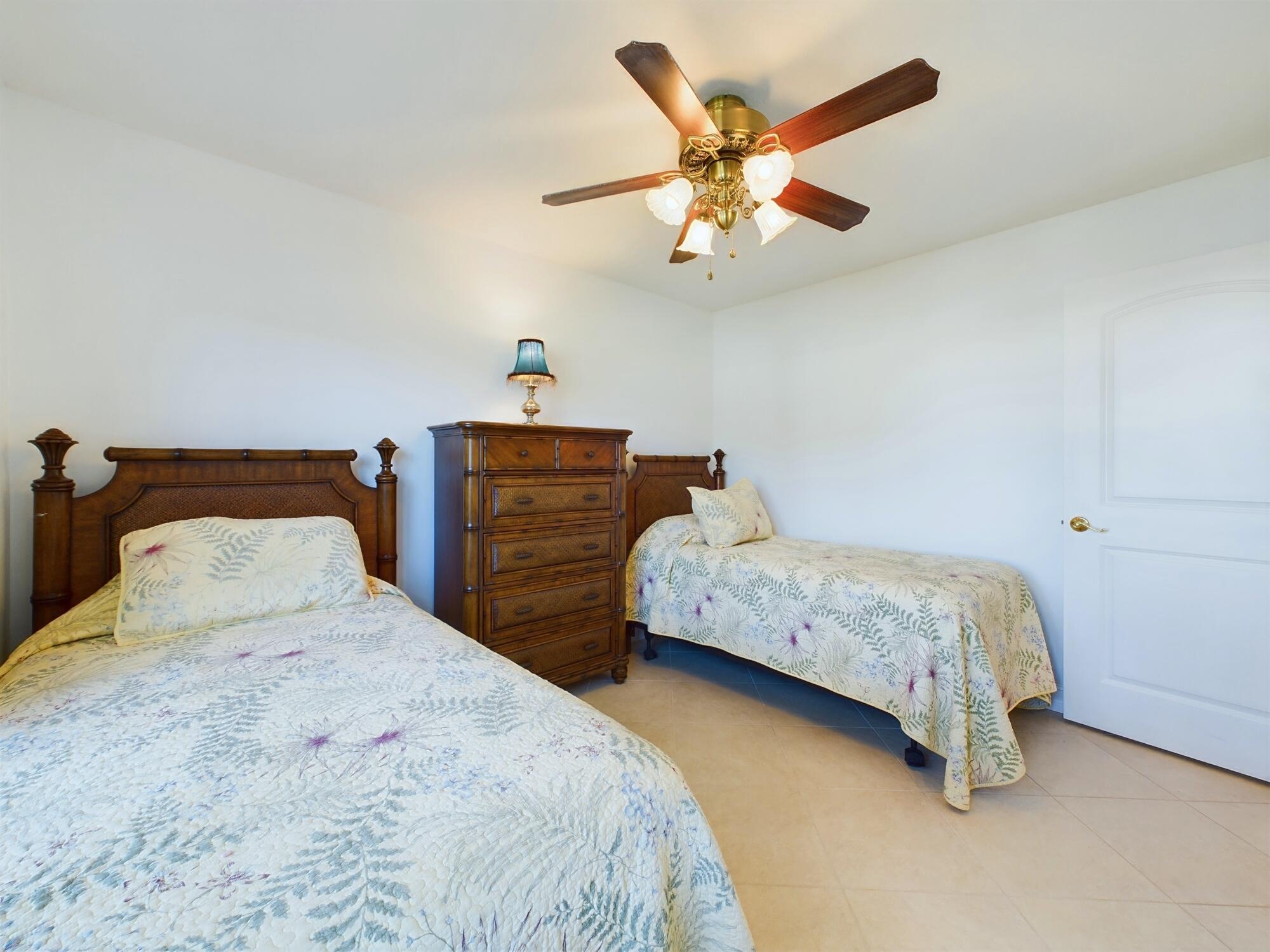 7667 N Wickham Road, 1308