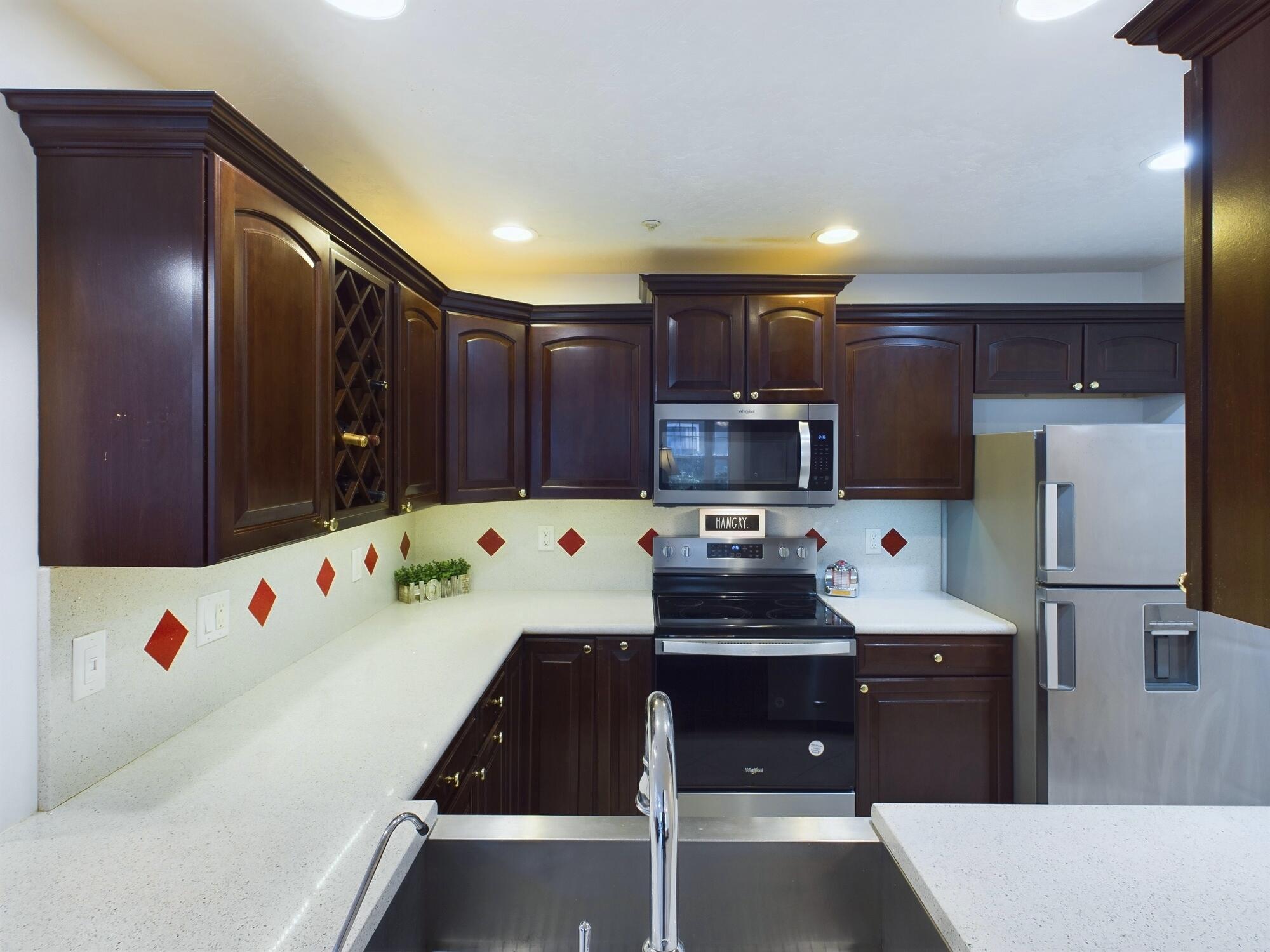 7667 N Wickham Road, 1308