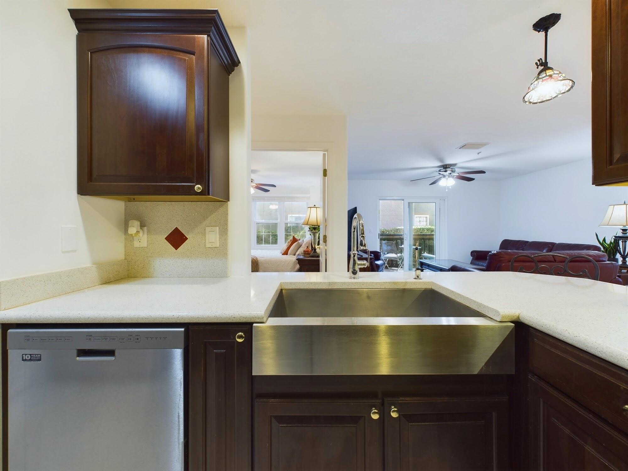 7667 N Wickham Road, 1308