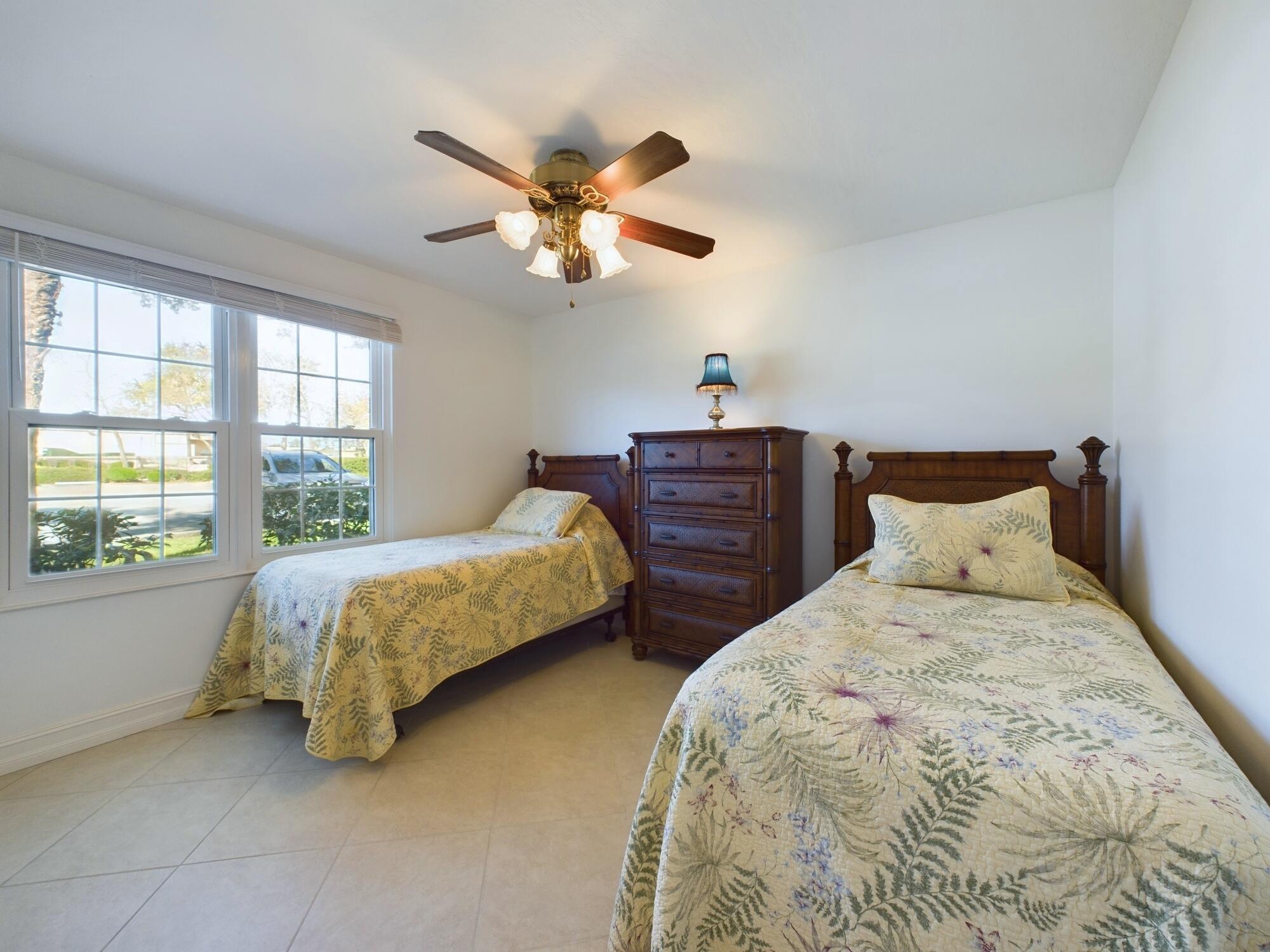 7667 N Wickham Road, 1308