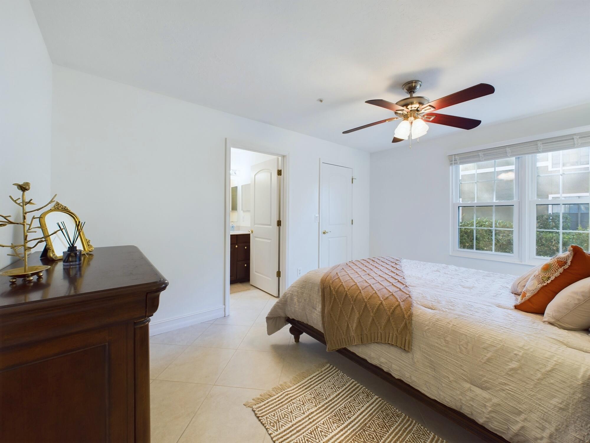 7667 N Wickham Road, 1308