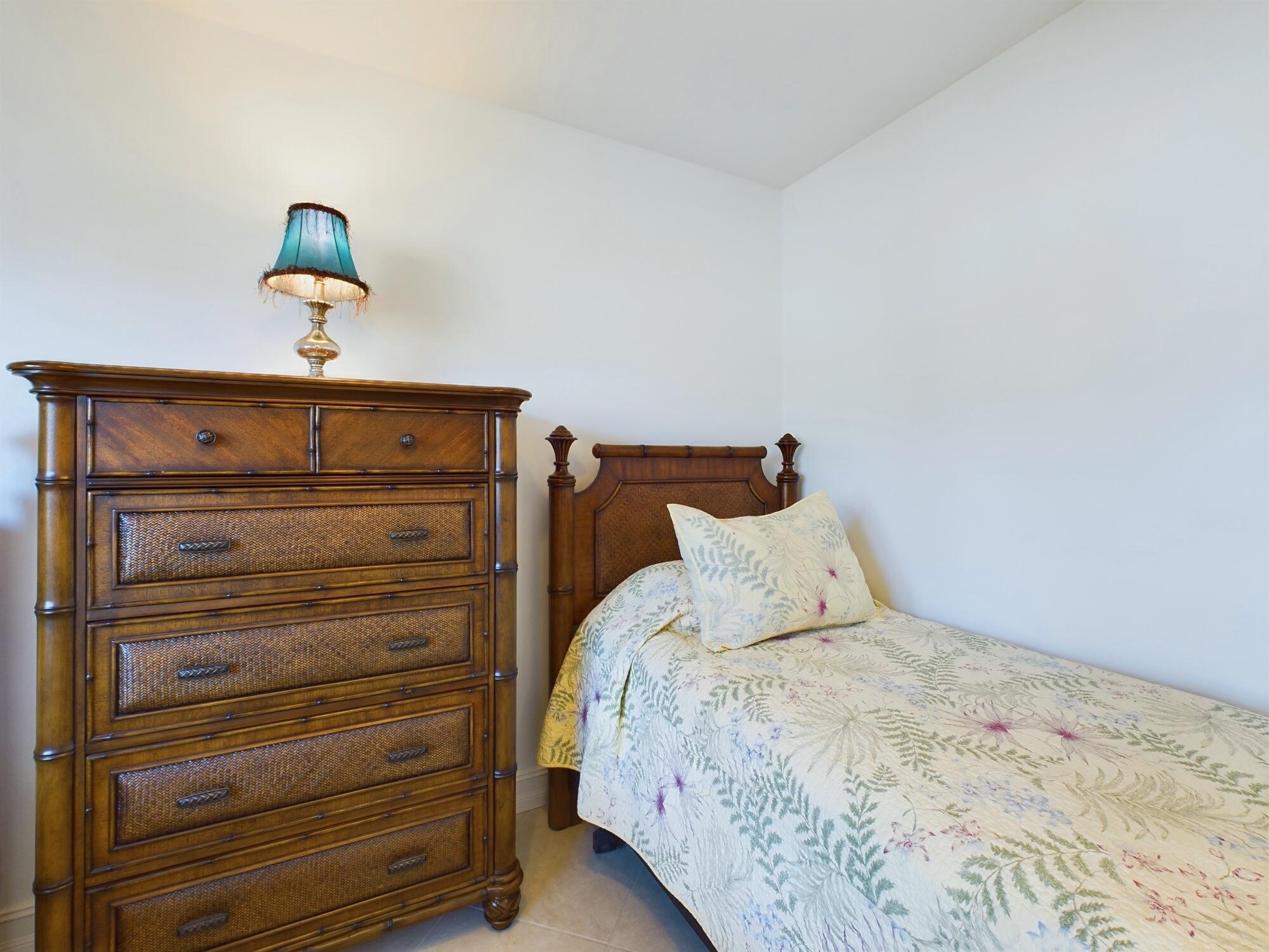 7667 N Wickham Road, 1308