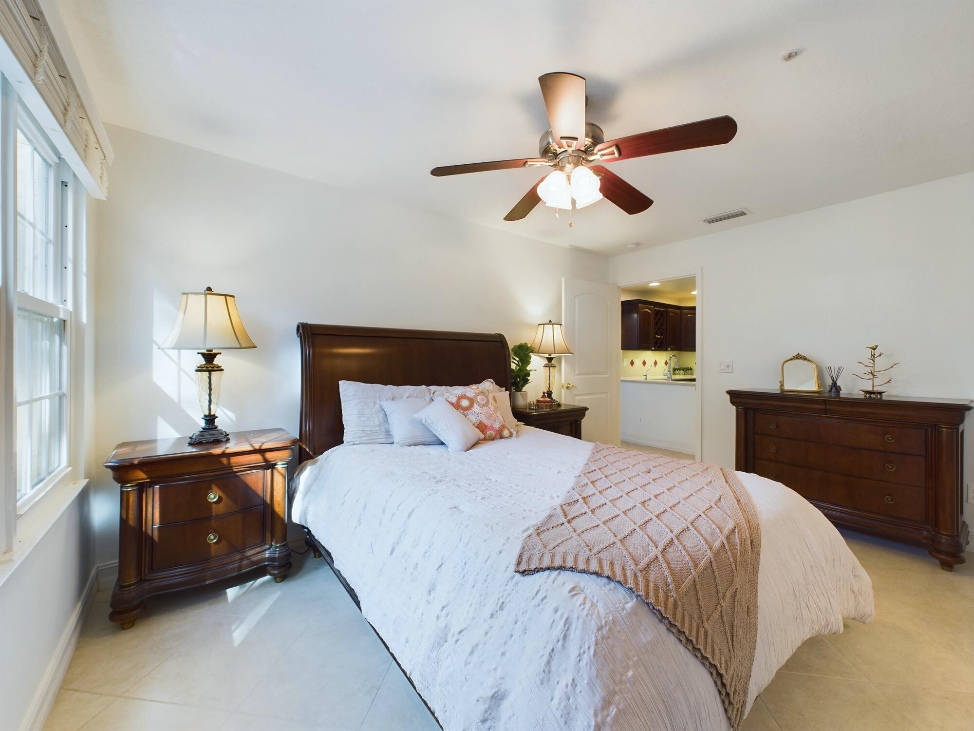 7667 N Wickham Road, 1308