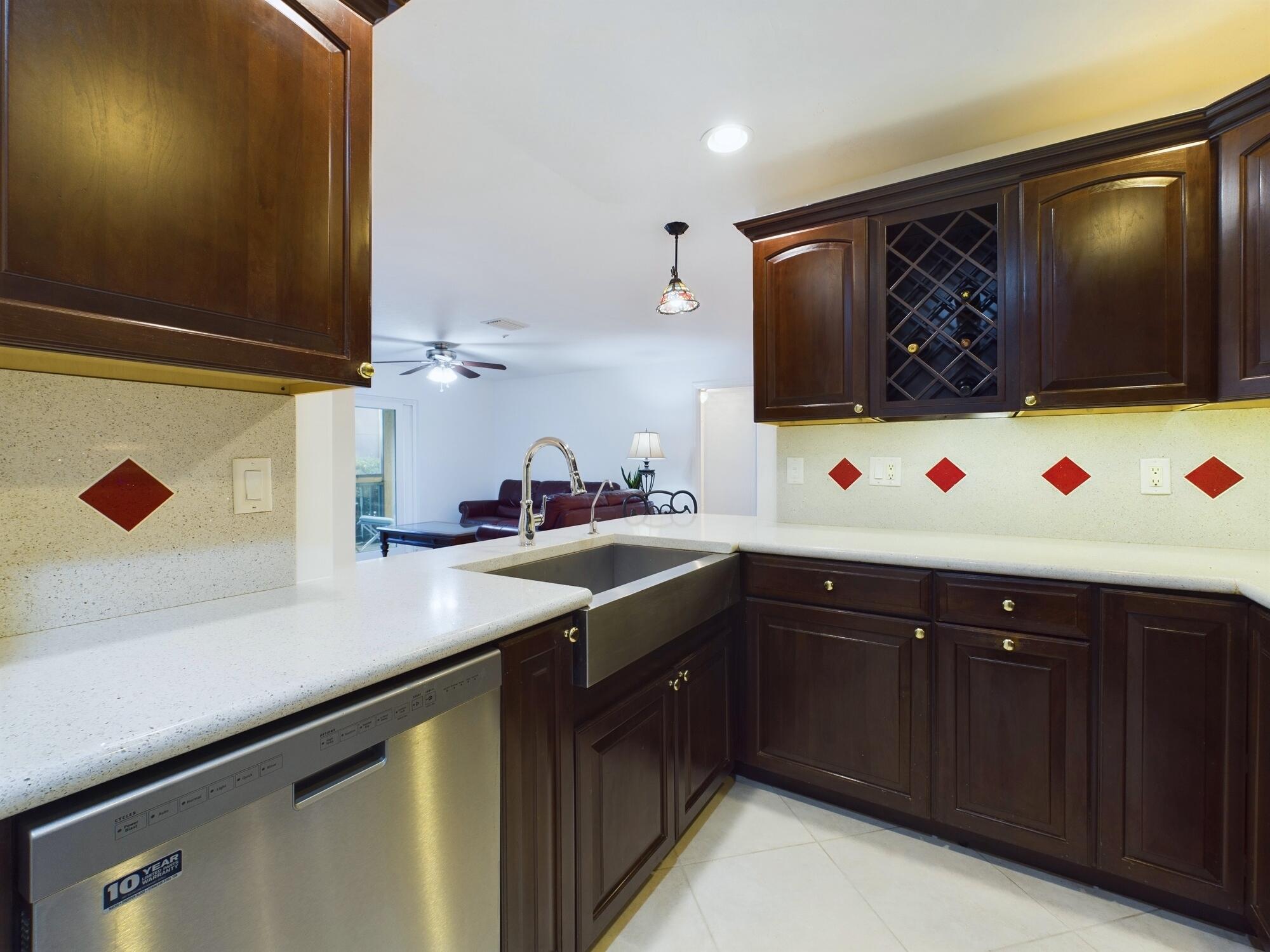 7667 N Wickham Road, 1308