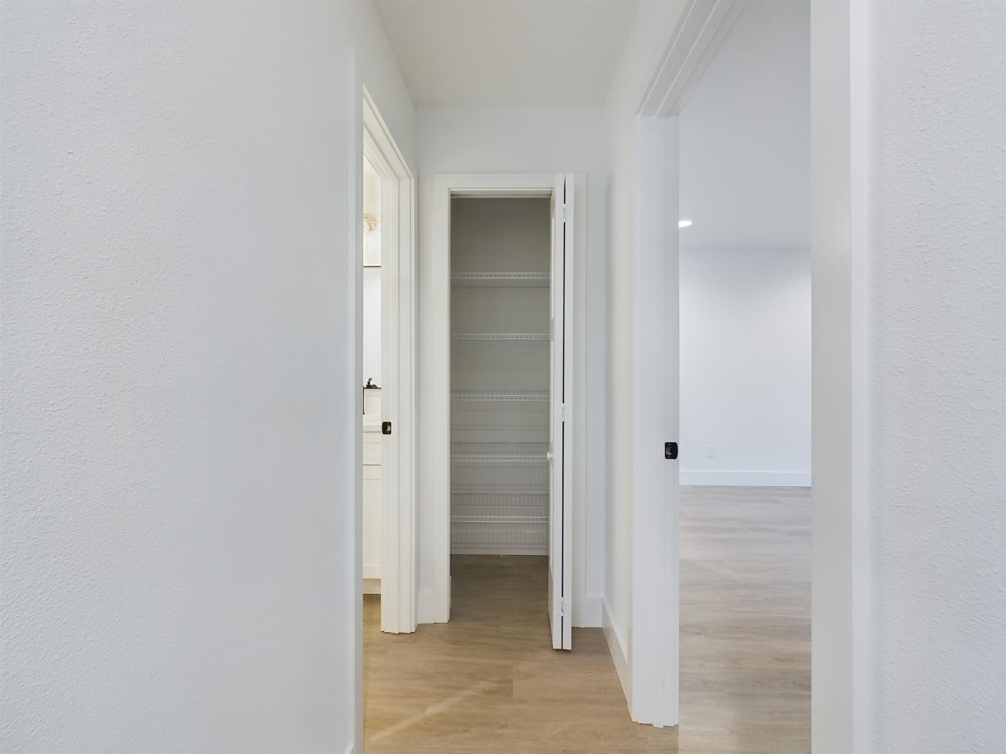 180 Seawind Drive 8