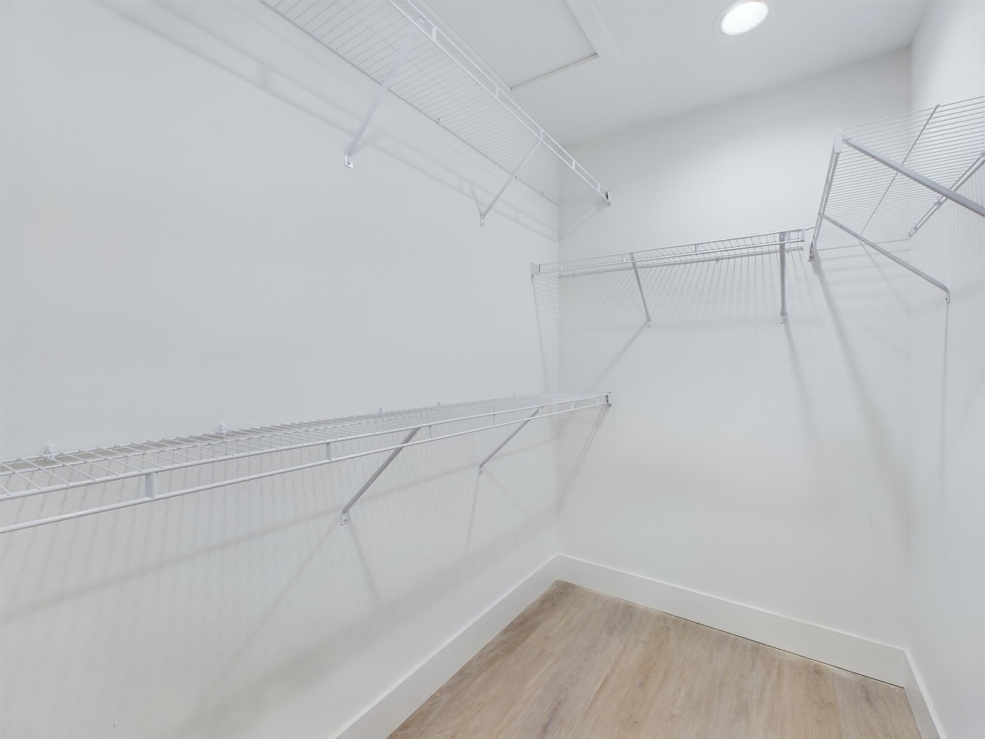 180 Seawind Drive 8