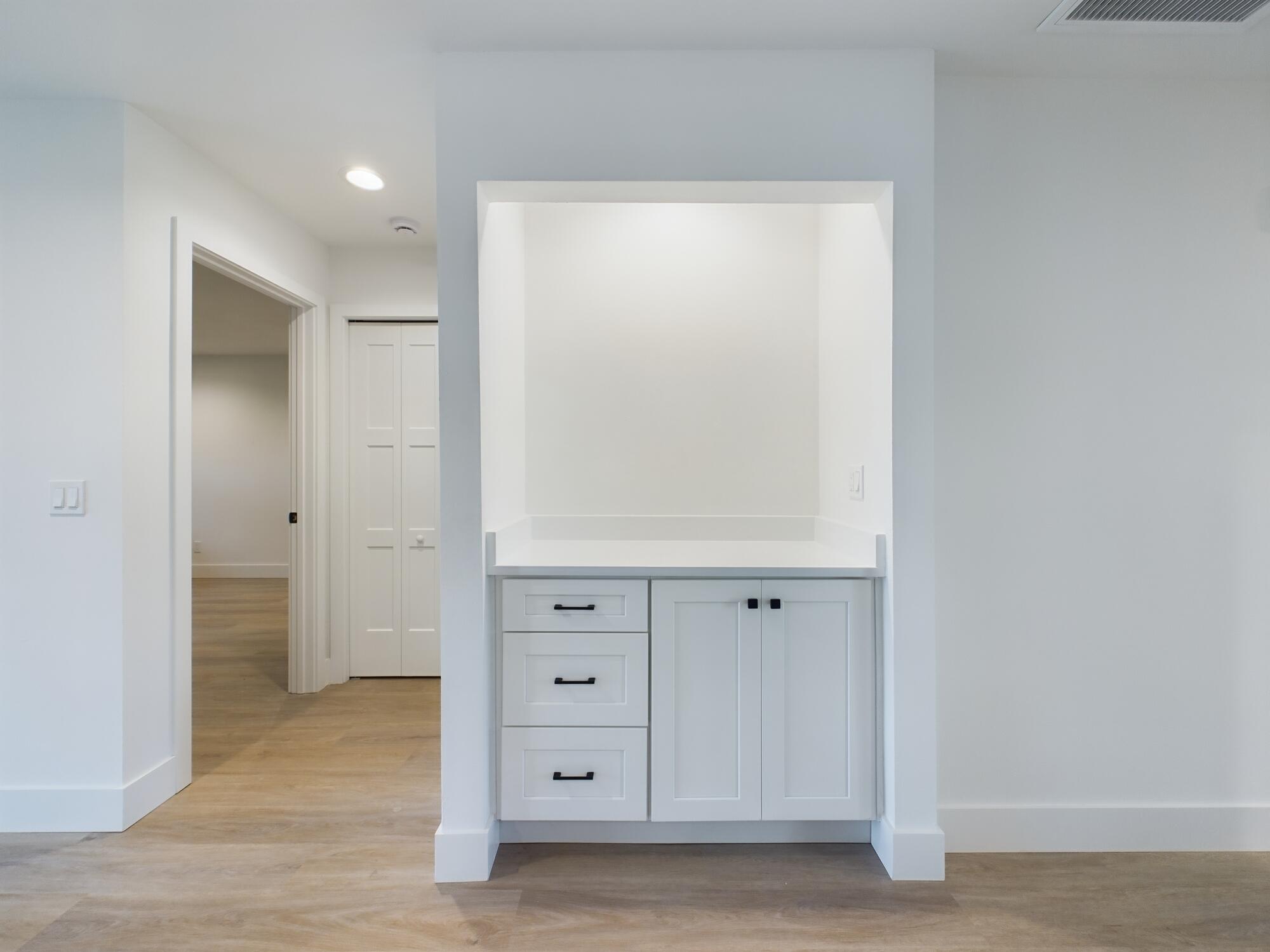 180 Seawind Drive 8