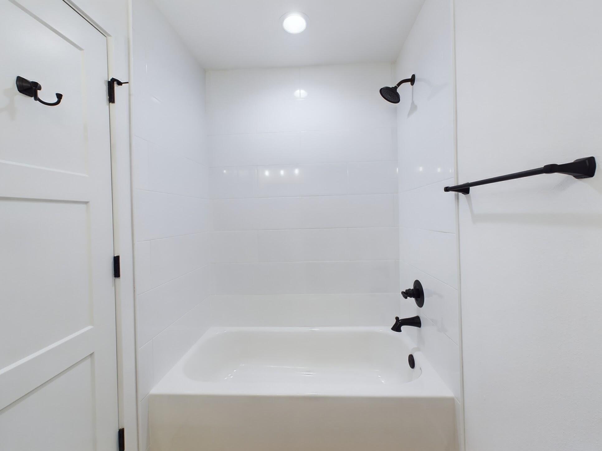 180 Seawind Drive 8