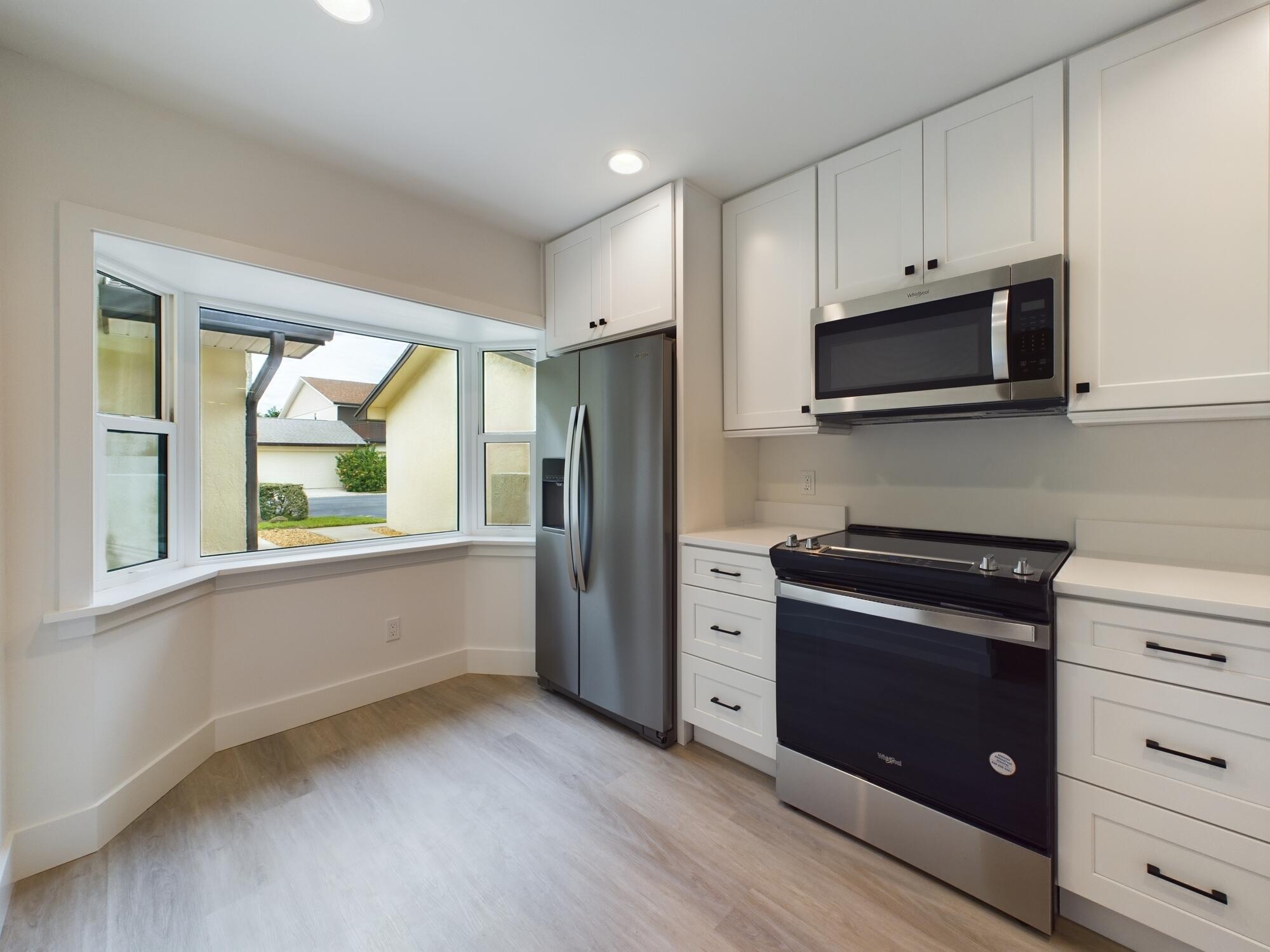180 Seawind Drive 8