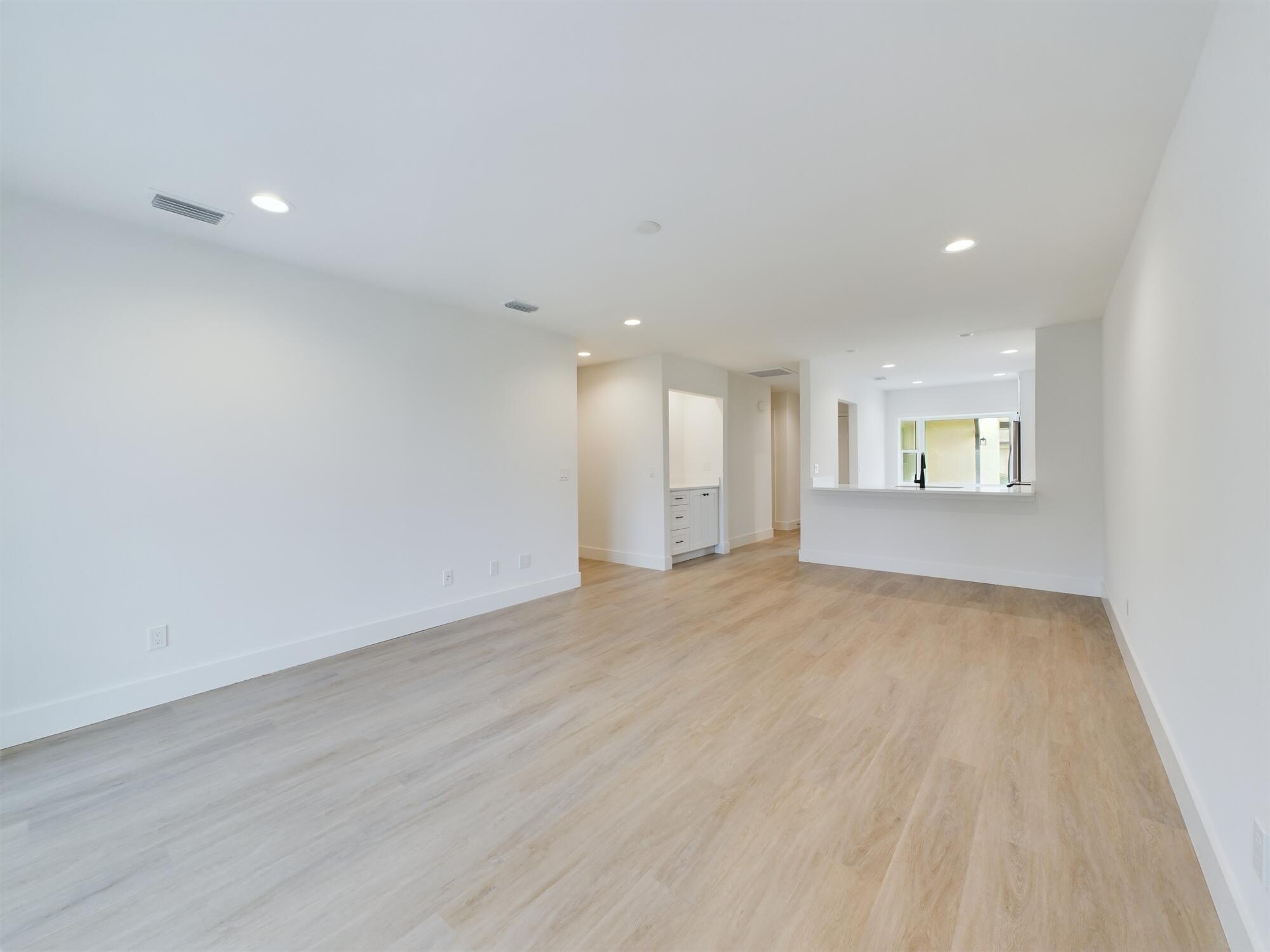 180 Seawind Drive 8
