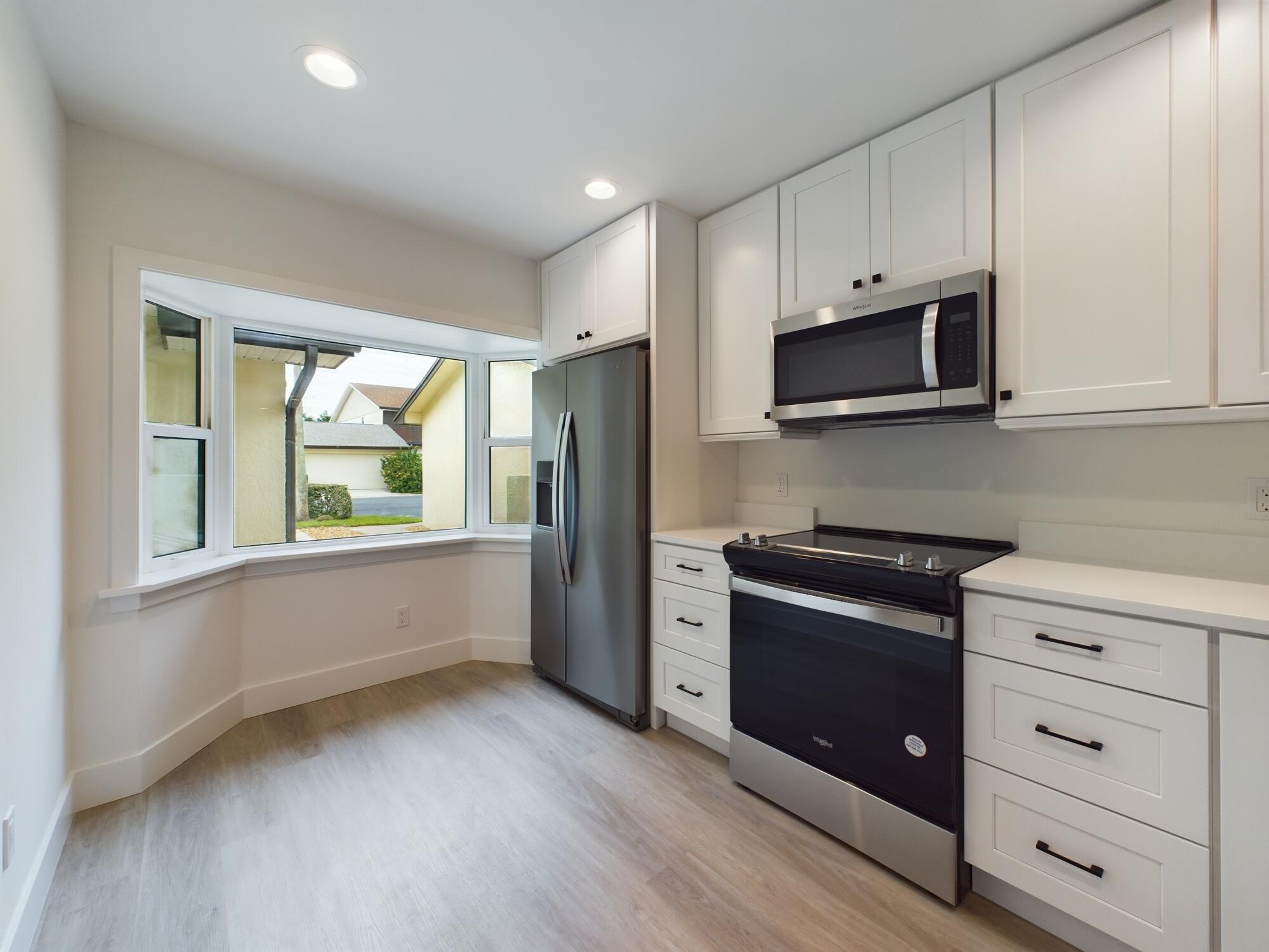 180 Seawind Drive 8