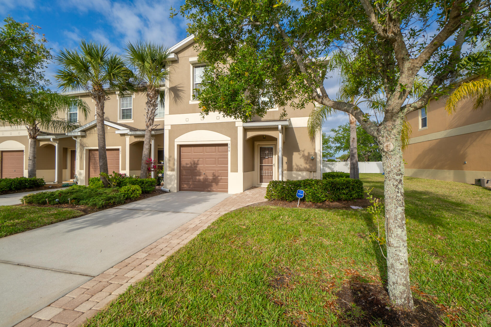 2565 Revolution Street, 106