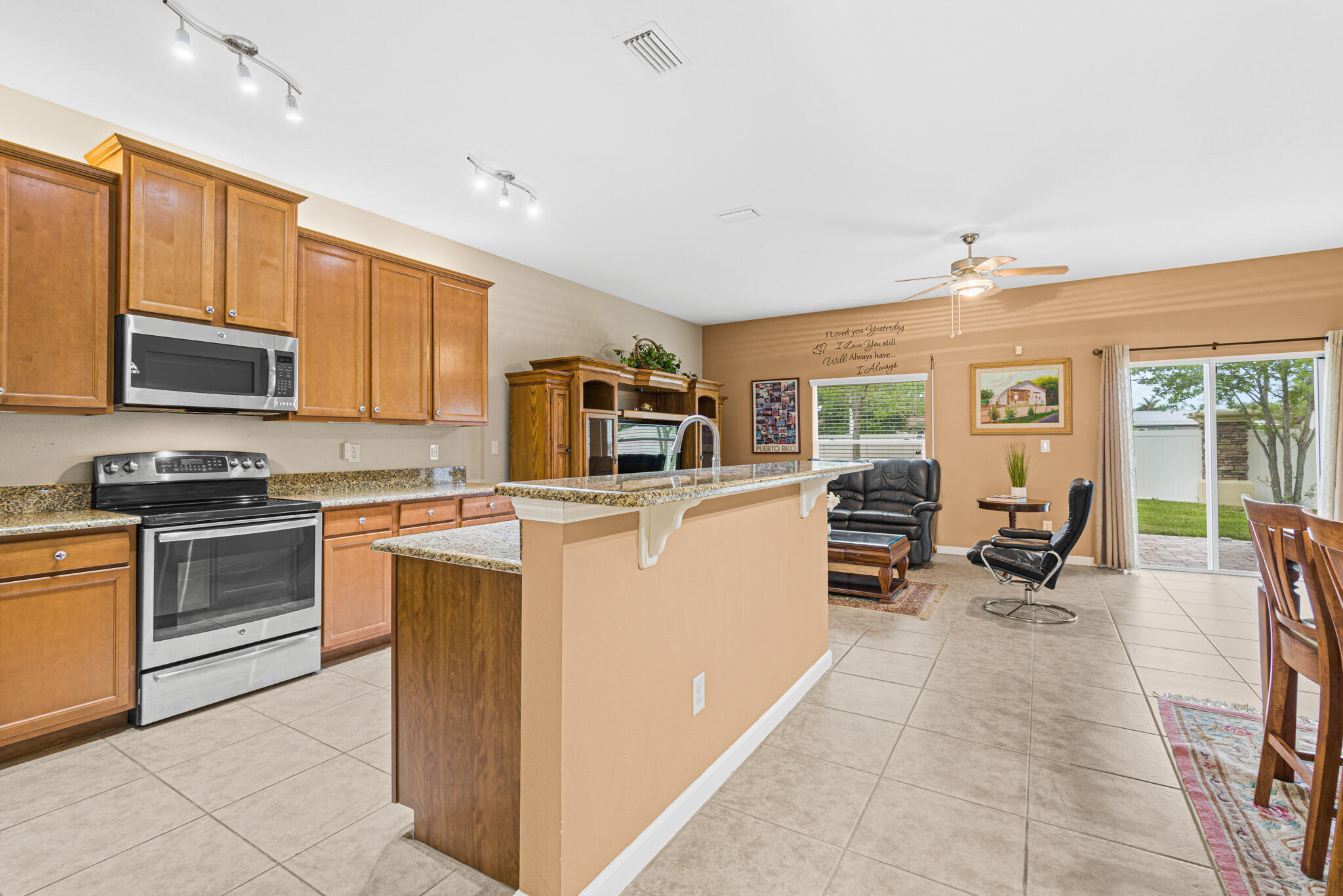 2565 Revolution Street, 106