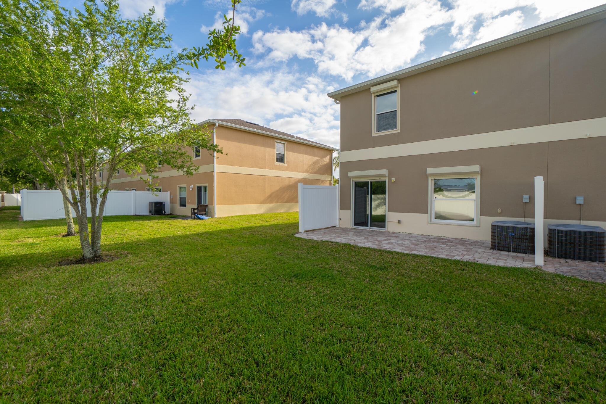 2565 Revolution Street, 106