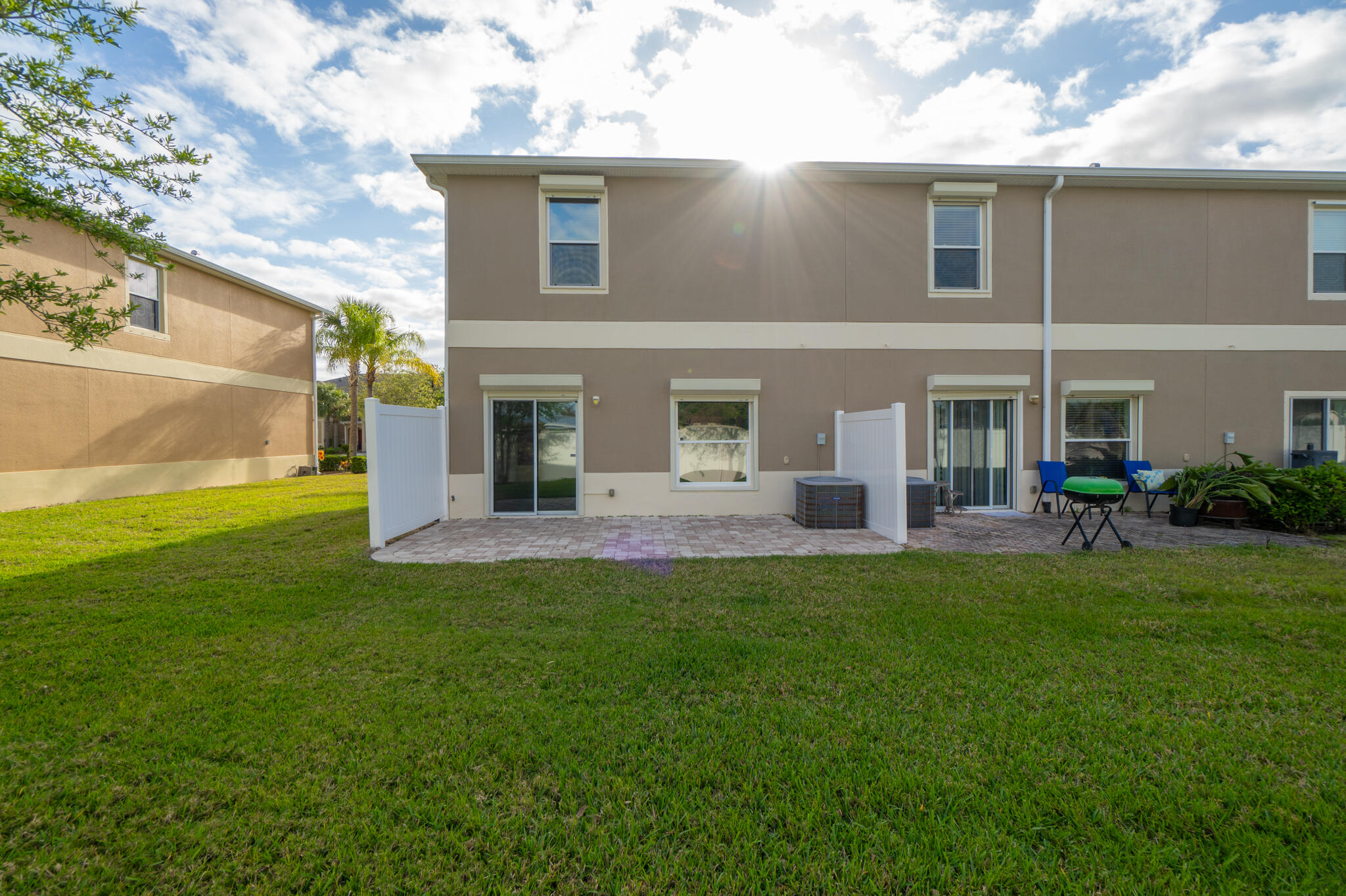 2565 Revolution Street, 106