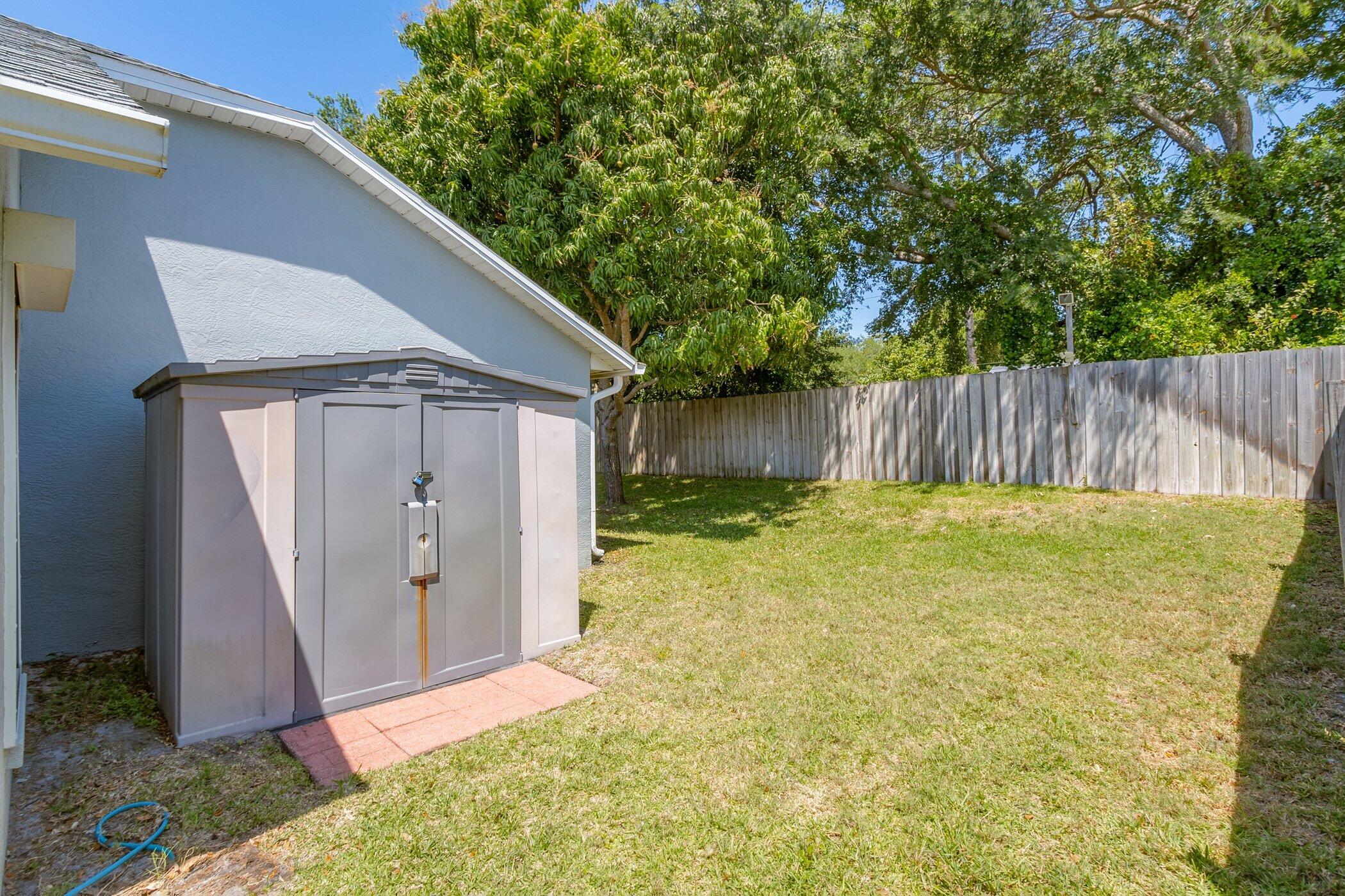 1806 Barrington Circle