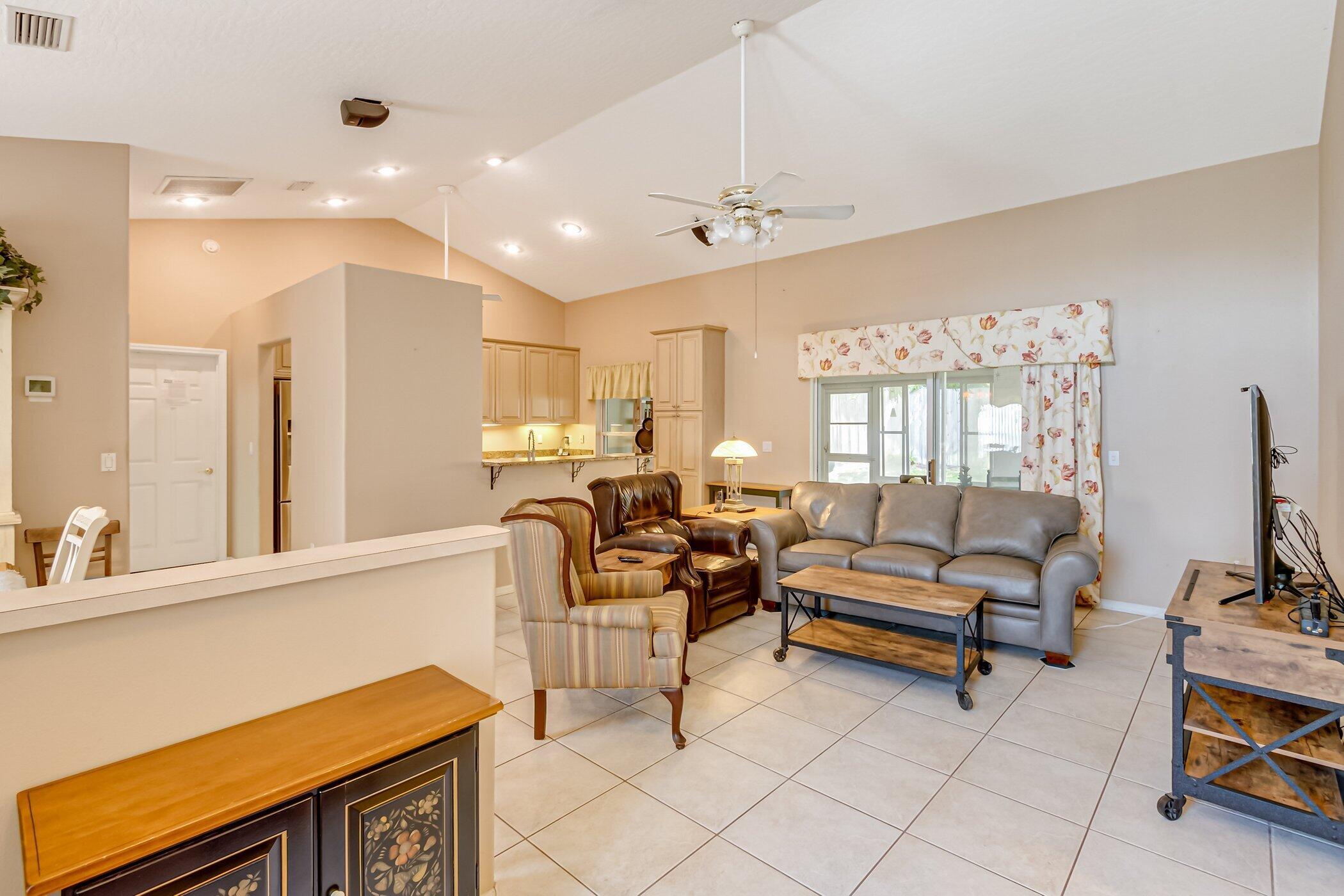 1806 Barrington Circle