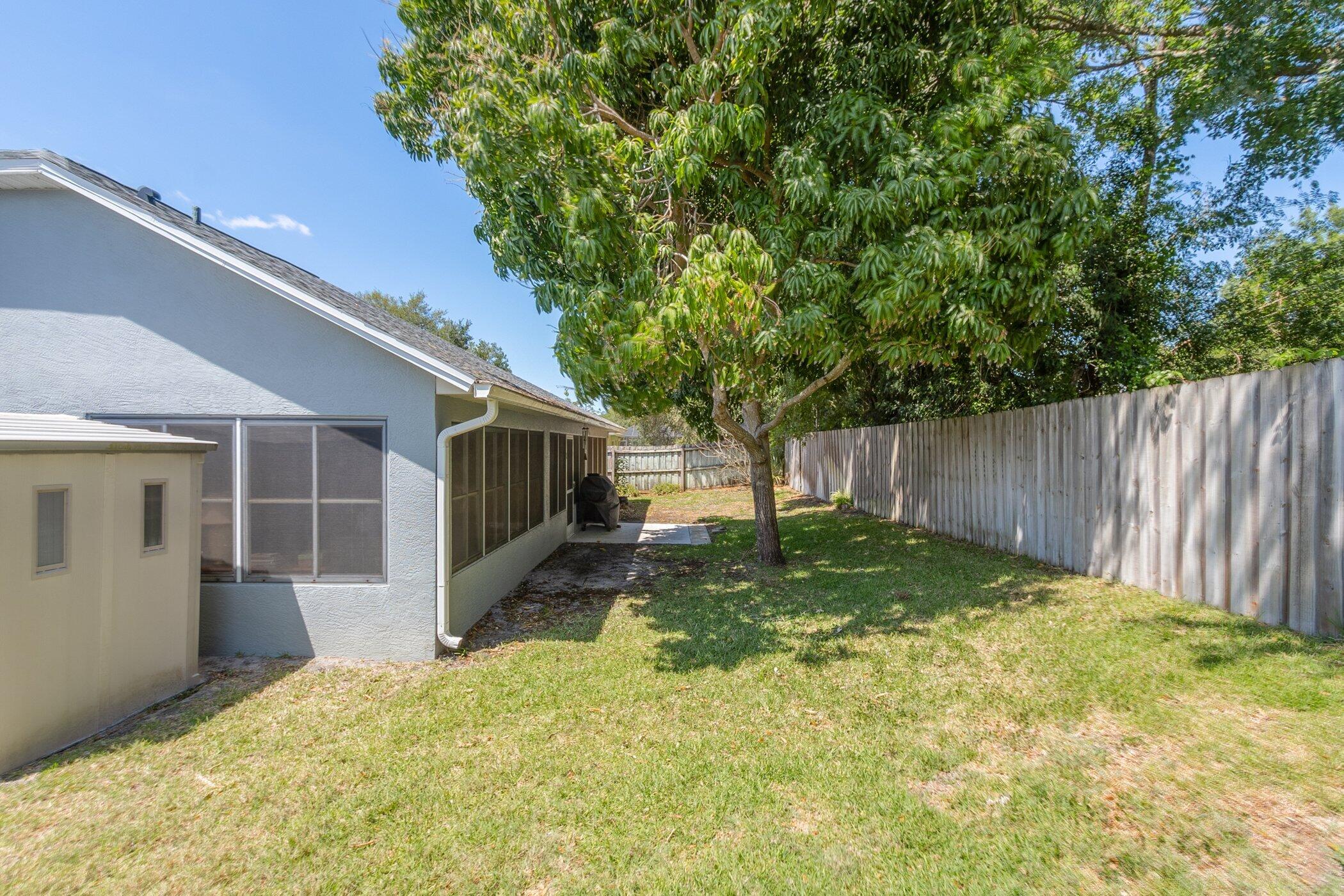 1806 Barrington Circle