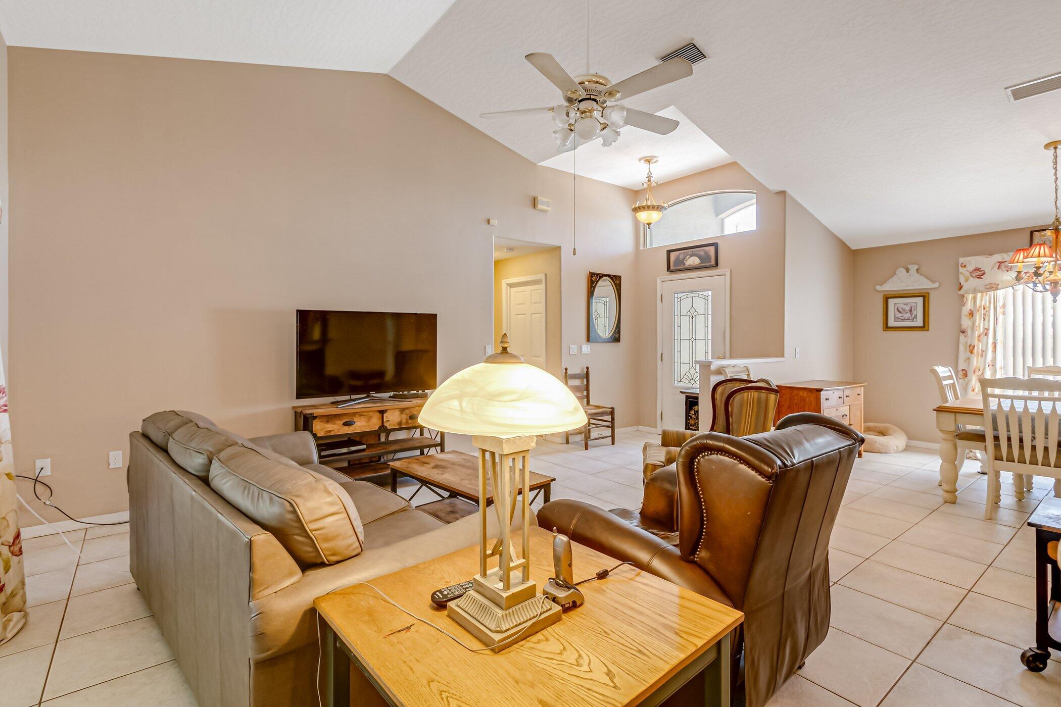 1806 Barrington Circle