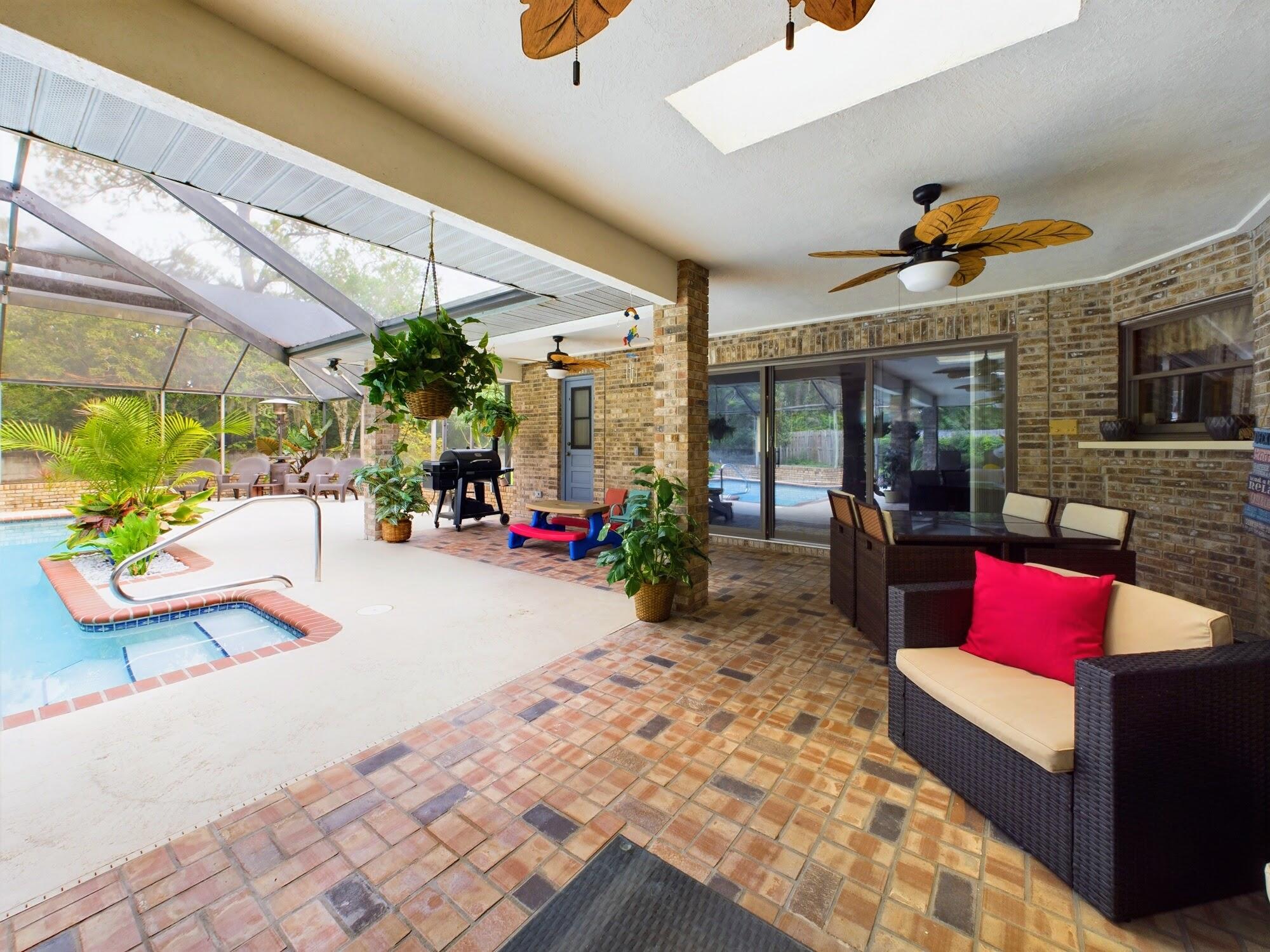 576 Lake Ashley Circle