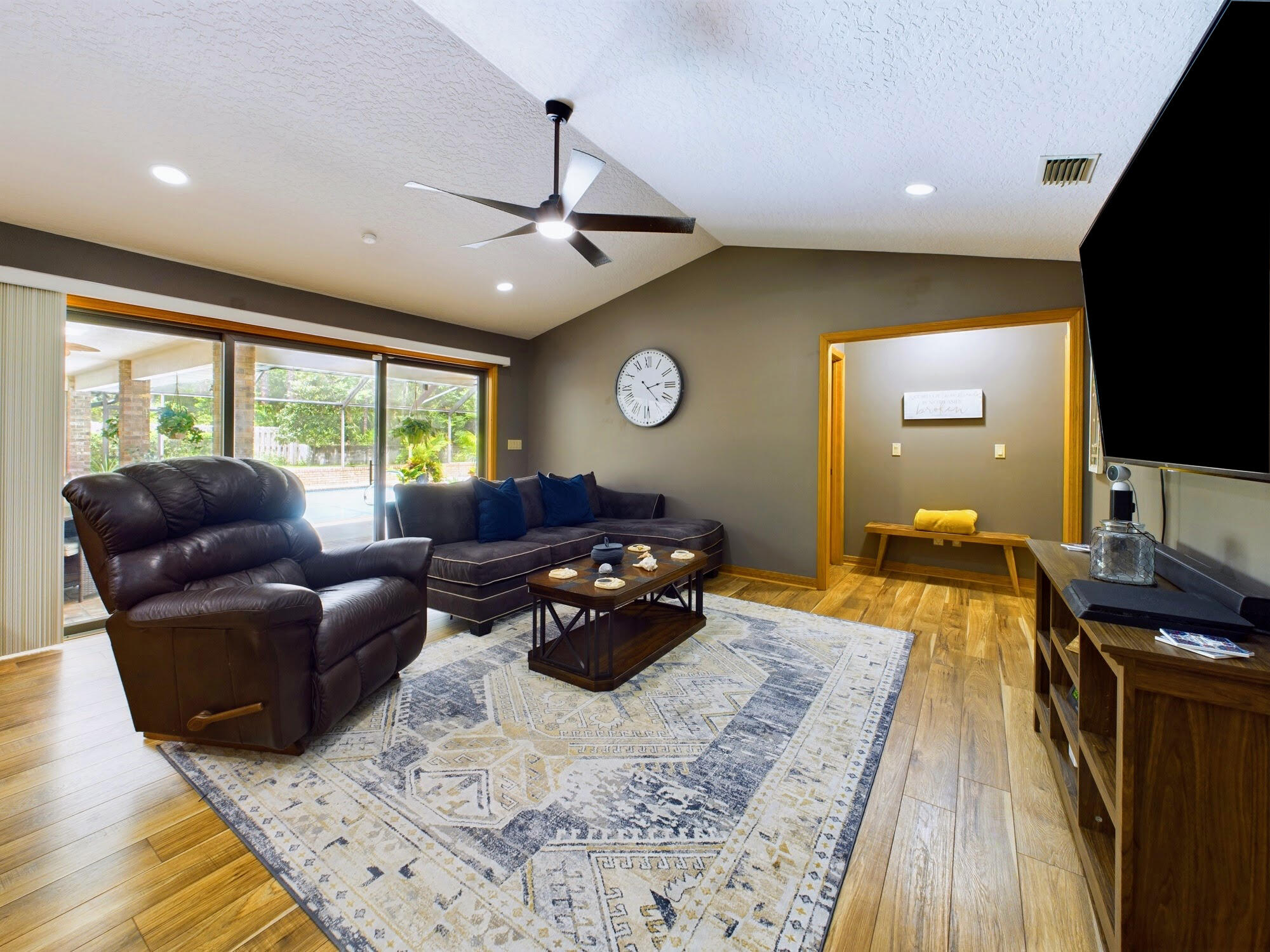 576 Lake Ashley Circle